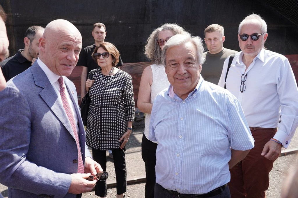آنتونیو گوترش دبیرکل سازمان ملل با گنادی تروخانوف شهردار اودسا